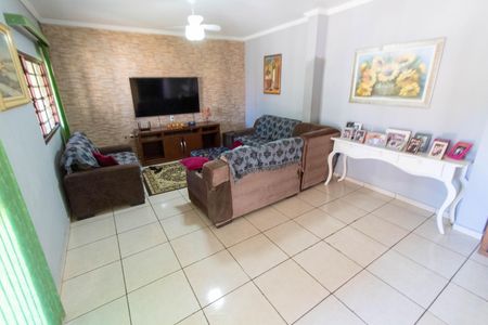 Casa à venda com 439m², 3 quartos e 8 vagas Casa à venda com 439m², 3 quartos e 8 vagasSALA EDICULA