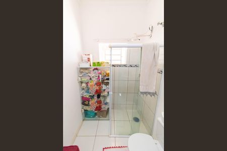Casa à venda com 439m², 3 quartos e 8 vagas Casa à venda com 439m², 3 quartos e 8 vagasBANHEIRO DA SUITE