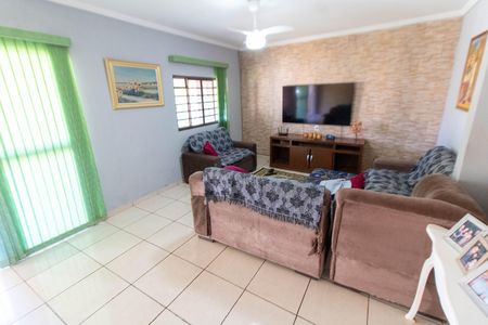 Casa à venda com 439m², 3 quartos e 8 vagas Casa à venda com 439m², 3 quartos e 8 vagasSALA EDICULA