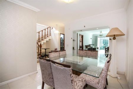 Casa à venda com 3 quartos, 272m² em Indianópolis, São Paulo