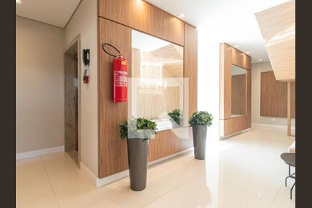 Apartamento à venda com 65m², 2 quartos e 1 vaga Apartamento à venda com 65m², 2 quartos e 1 vagaHall de entrada