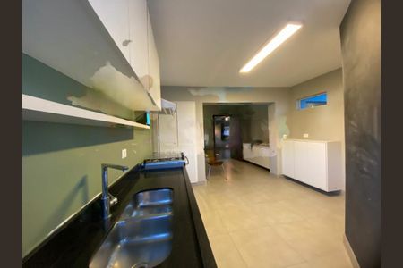 Casa à venda com 5 quartos, 280m² em Brooklin, São Paulo