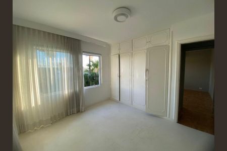 Casa à venda com 280m², 5 quartos e 7 vagas