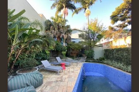 Casa à venda com 280m², 5 quartos e 7 vagas