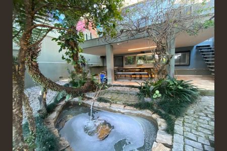 Casa à venda com 5 quartos, 280m² em Brooklin, São Paulo