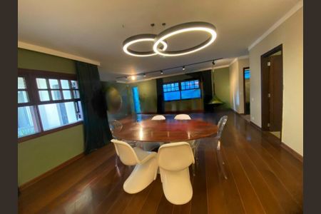 Casa à venda com 280m², 5 quartos e 7 vagas