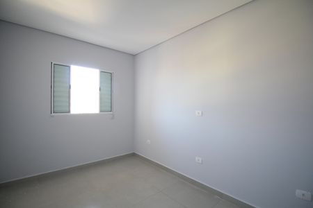 Quarto 1 de casa para alugar com 2 quartos, 72m² em Parque Pinheiros, Taboão da Serra