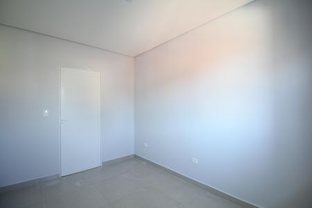 Quarto 1 de casa para alugar com 2 quartos, 72m² em Parque Pinheiros, Taboão da Serra