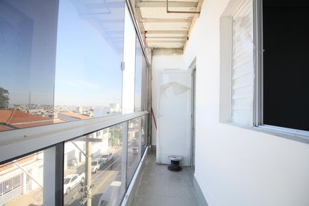 Varanda de casa para alugar com 2 quartos, 72m² em Parque Pinheiros, Taboão da Serra
