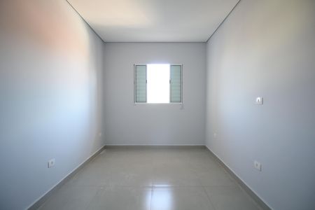 Quarto 1 de casa para alugar com 2 quartos, 72m² em Parque Pinheiros, Taboão da Serra