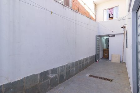 Casa para alugar com 70m², 3 quartos e 1 vaga Casa para alugar com 70m², 3 quartos e 1 vagaQuintal