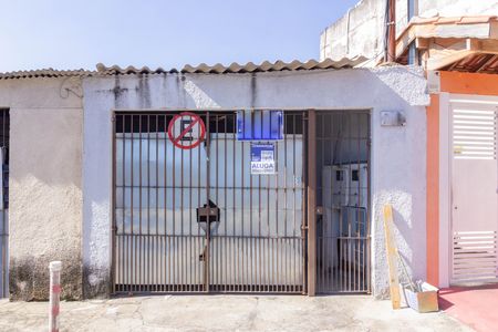 Casa para alugar com 70m², 3 quartos e 1 vaga Casa para alugar com 70m², 3 quartos e 1 vagaFachada