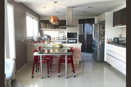 Casa à venda com 4 quartos, 474m² em Residencial Quatro (Alphaville), Santana de Parnaíba