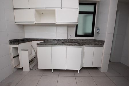 Apartamento para alugar com 150m², 3 quartos e 2 vagas Apartamento para alugar com 150m², 3 quartos e 2 vagasCozinha