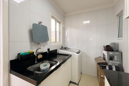 Casa de condomínio à venda com 218m², 4 quartos e 4 vagas Casa de condomínio à venda com 218m², 4 quartos e 4 vagasÁrea de Serviço