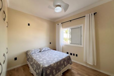 Casa de condomínio à venda com 218m², 4 quartos e 4 vagas Casa de condomínio à venda com 218m², 4 quartos e 4 vagasQuarto 2