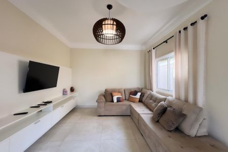 Casa de condomínio à venda com 218m², 4 quartos e 4 vagas Casa de condomínio à venda com 218m², 4 quartos e 4 vagasSala