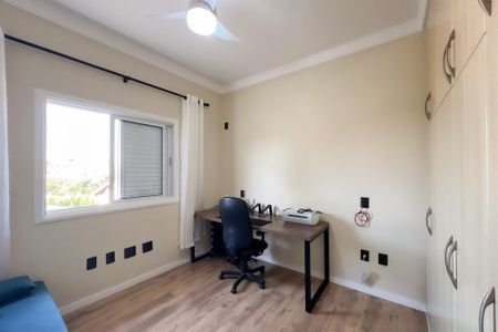 Casa de condomínio à venda com 218m², 4 quartos e 4 vagas Casa de condomínio à venda com 218m², 4 quartos e 4 vagasQuarto 1