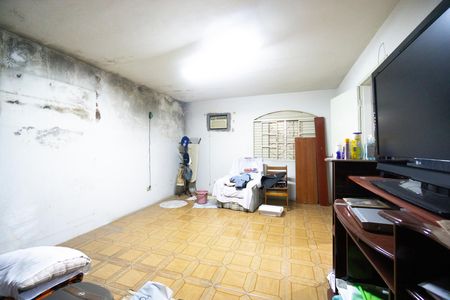 Casa à venda com 230m², 4 quartos e 2 vagas Casa à venda com 230m², 4 quartos e 2 vagasQuarto 04