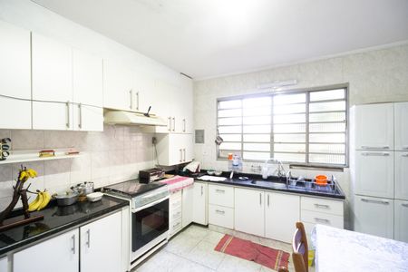 Casa à venda com 230m², 4 quartos e 2 vagas Casa à venda com 230m², 4 quartos e 2 vagasCozinha