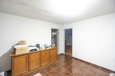 Casa à venda com 230m², 4 quartos e 2 vagas Casa à venda com 230m², 4 quartos e 2 vagasSala 02