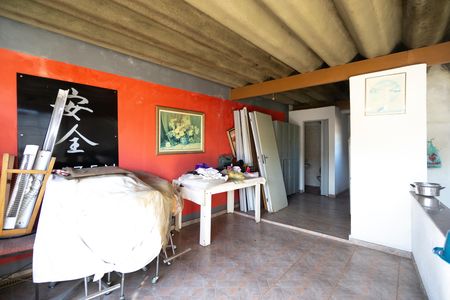 Casa à venda com 230m², 4 quartos e 2 vagas Casa à venda com 230m², 4 quartos e 2 vagasÁrea de serviço