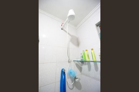 Casa à venda com 230m², 4 quartos e 2 vagas Casa à venda com 230m², 4 quartos e 2 vagasChuveiro