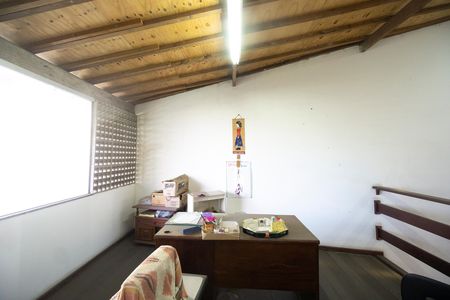 Casa à venda com 230m², 4 quartos e 2 vagas Casa à venda com 230m², 4 quartos e 2 vagasSala 03