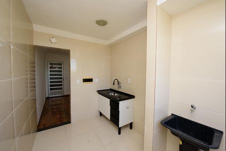 Apartamento para alugar com 47m², 2 quartos e 1 vaga Apartamento para alugar com 47m², 2 quartos e 1 vagaCozinha e Área de Serviço