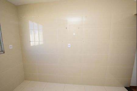 Apartamento para alugar com 47m², 2 quartos e 1 vaga Apartamento para alugar com 47m², 2 quartos e 1 vagaCozinha e Área de Serviço