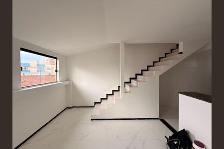 Casa de condomínio para alugar com 75m², 1 quarto e sem vaga Casa de condomínio para alugar com 75m², 1 quarto e sem vagaSala