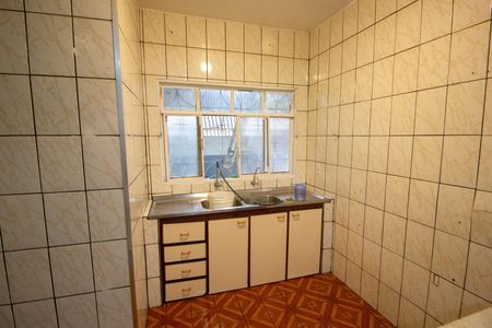 Casa para alugar com 83m², 2 quartos e 2 vagasCozinha