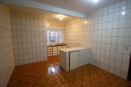 Casa para alugar com 83m², 2 quartos e 2 vagasCozinha