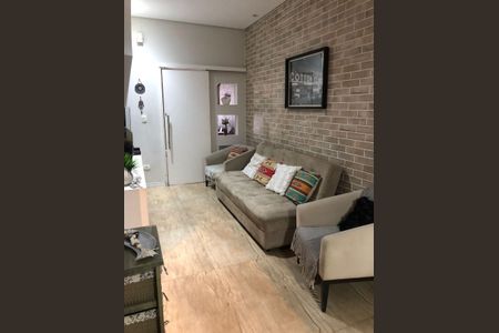 Casa à venda com 90m², 4 quartos e 3 vagasSala