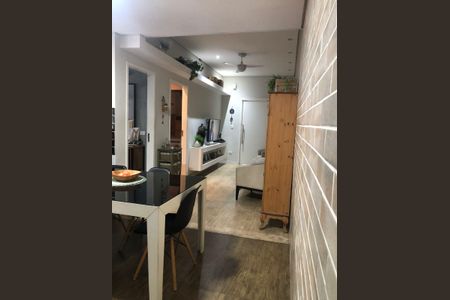 Casa à venda com 90m², 4 quartos e 3 vagasSala