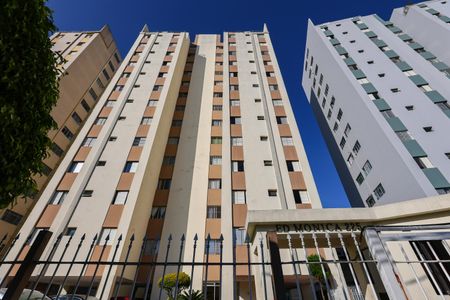Apartamento à venda com 62m², 2 quartos e 1 vaga Apartamento à venda com 62m², 2 quartos e 1 vagaFachada