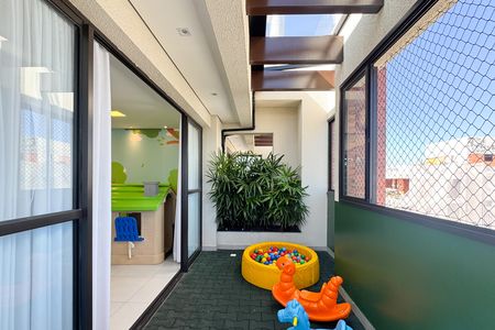 Apartamento para alugar com 54m², 2 quartos e 1 vaga Apartamento para alugar com 54m², 2 quartos e 1 vagaÁrea comum - brinquedoteca