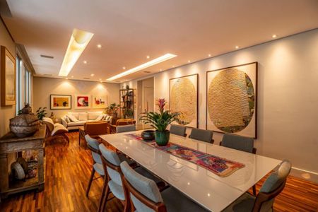 Apartamento à venda com 274m², 3 quartos e 4 vagas