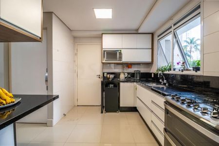 Apartamento à venda com 274m², 3 quartos e 4 vagas