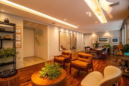 Apartamento à venda com 274m², 3 quartos e 4 vagas