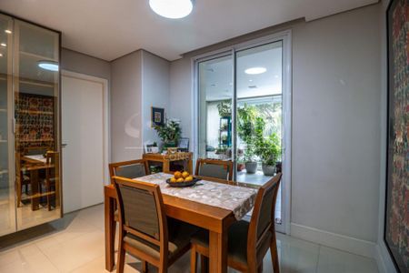 Apartamento à venda com 274m², 3 quartos e 4 vagas