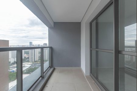 Varanda de kitnet/studio à venda com 1 quarto, 27m² em Santo Amaro, São Paulo