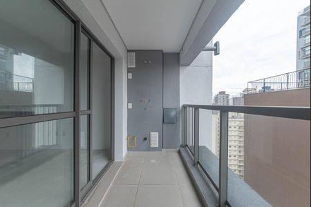 Studio à venda com 27m², 1 quarto e sem vaga Studio à venda com 27m², 1 quarto e sem vagaVaranda