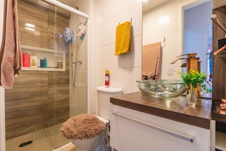 Apartamento à venda com 72m², 3 quartos e 1 vaga Apartamento à venda com 72m², 3 quartos e 1 vagaBanheiro Social