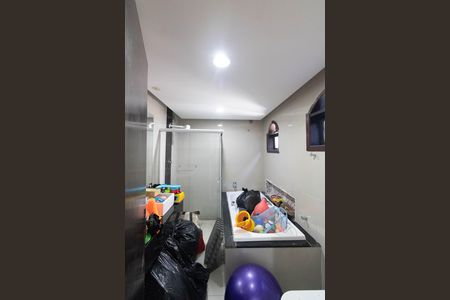Casa à venda com 160m², 3 quartos e 4 vagasBanheiro