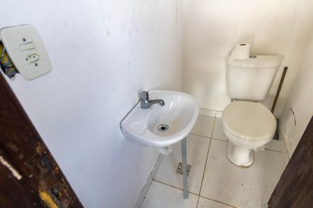 Casa à venda com 160m², 3 quartos e 4 vagasBanheiro de serviço