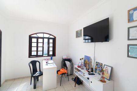 Sala de casa à venda com 3 quartos, 160m² em Campo Grande, Rio de Janeiro