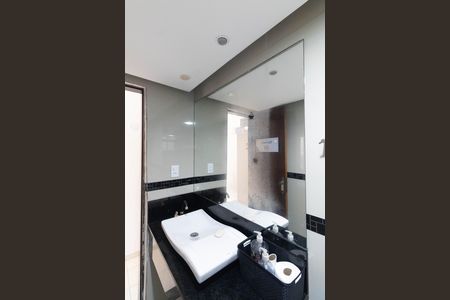 Banheiro 2 de casa à venda com 3 quartos, 160m² em Campo Grande, Rio de Janeiro