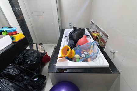 Banheiro de casa à venda com 3 quartos, 160m² em Campo Grande, Rio de Janeiro