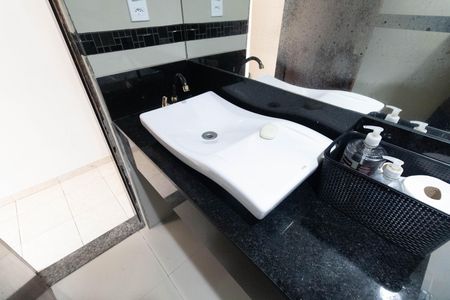 Casa à venda com 160m², 3 quartos e 4 vagasBanheiro 2